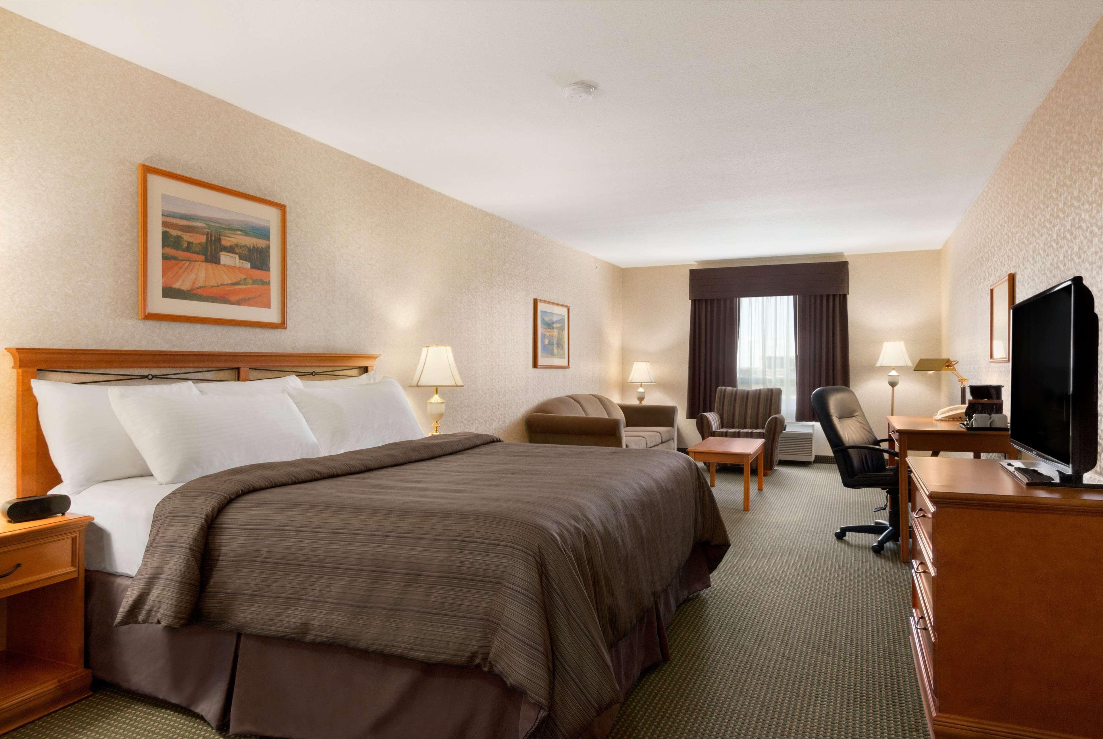Days Inn By Wyndham Saskatoon Exteriér fotografie