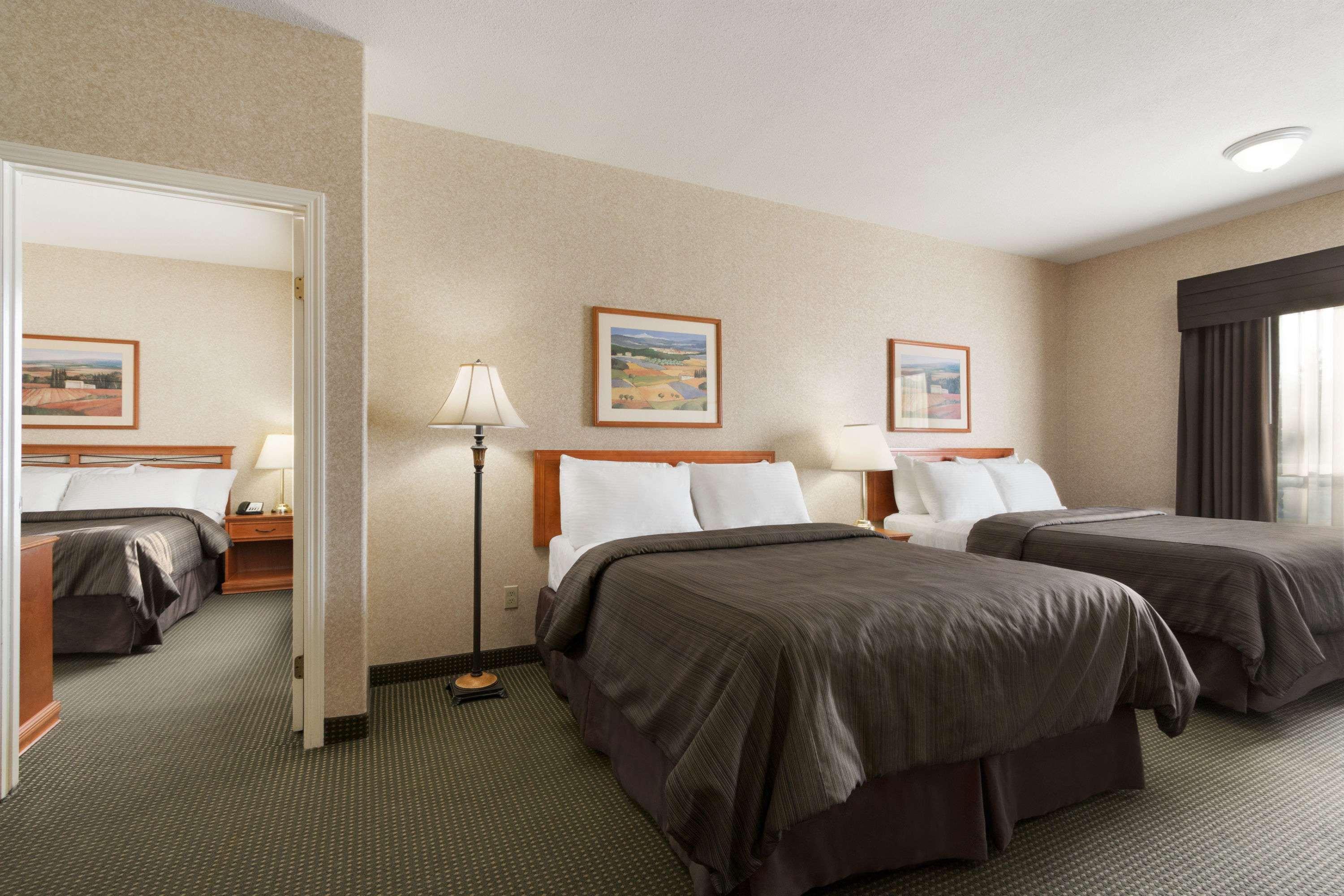 Days Inn By Wyndham Saskatoon Exteriér fotografie