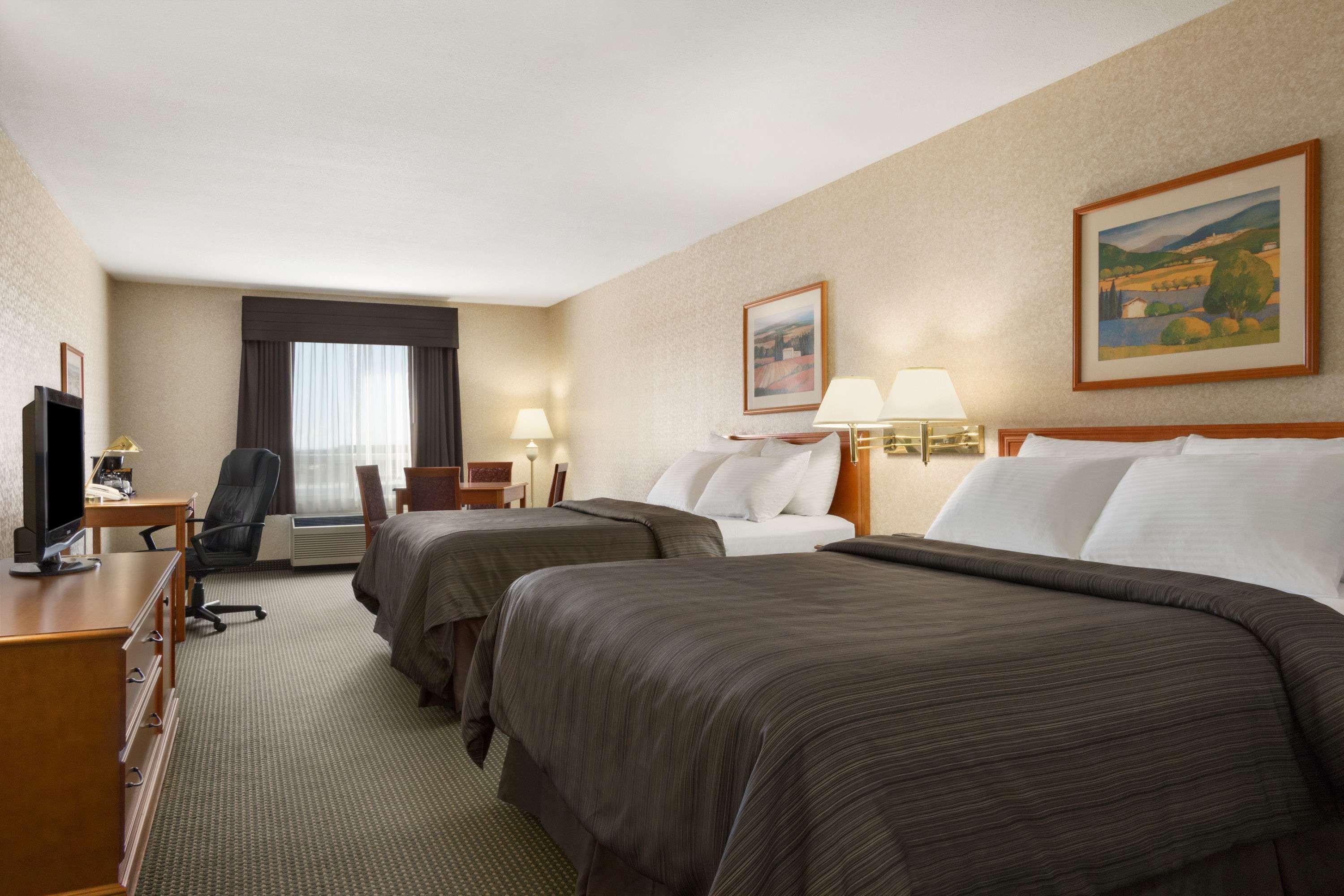 Days Inn By Wyndham Saskatoon Exteriér fotografie