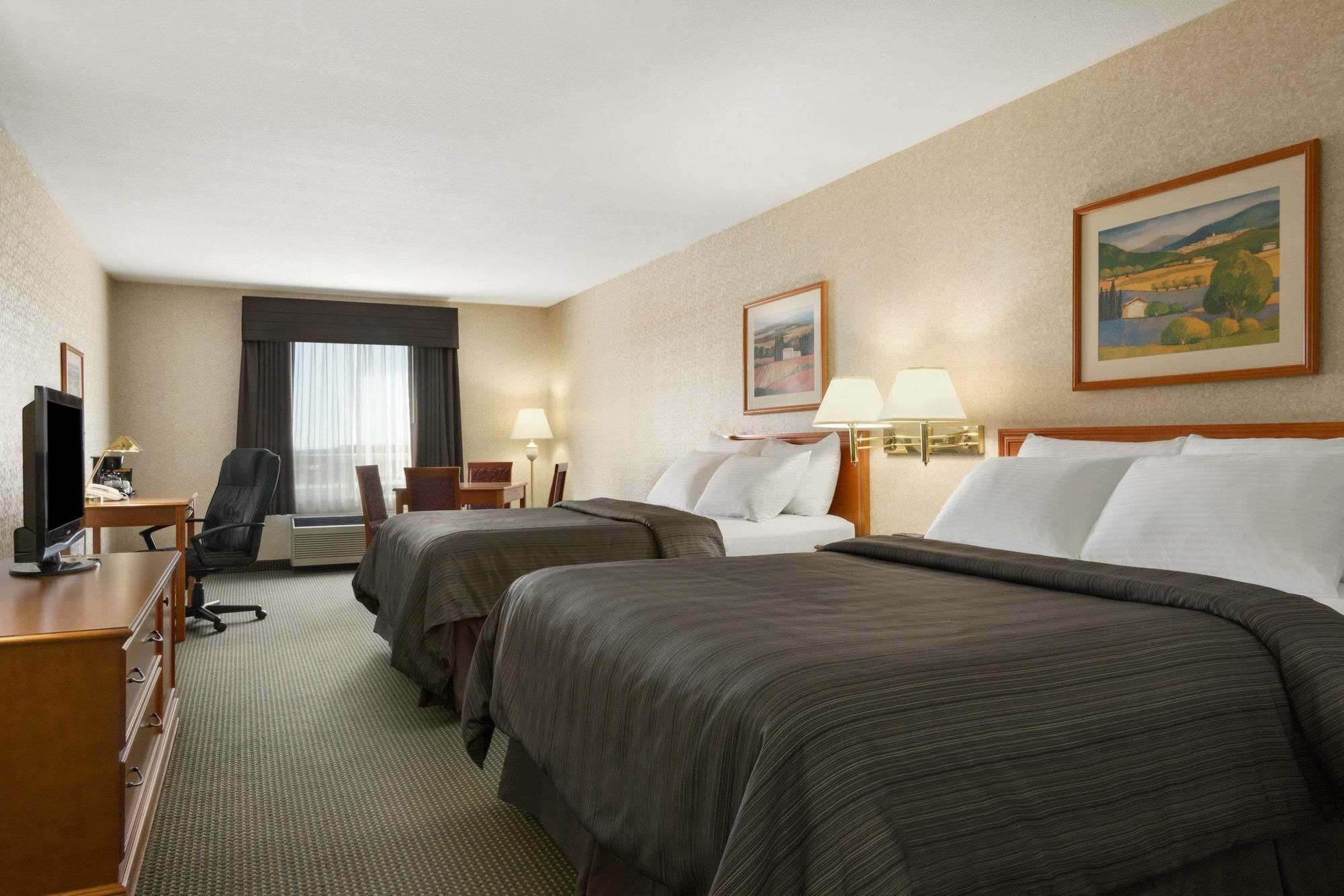 Days Inn By Wyndham Saskatoon Exteriér fotografie